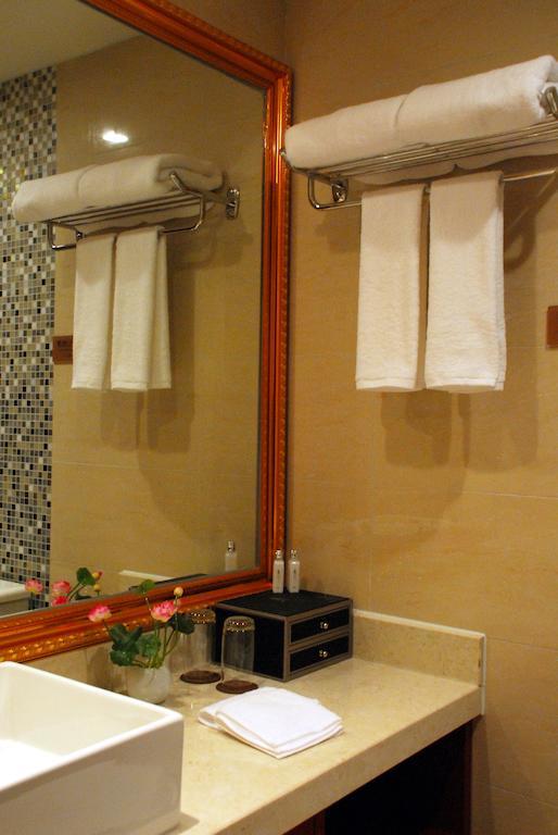 Xi'An Qu Jiang Yin Zuo Hotel Luaran gambar